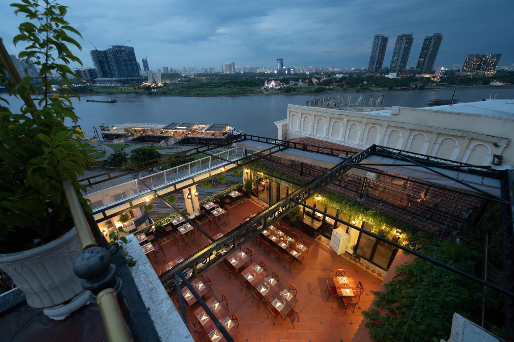 Hotel Majestic Saigon Hô Chi Minh-Ville Extérieur photo